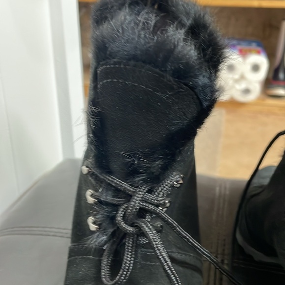 Size 6.6 waterproof leather suede high heel winter boots - Picture 5 of 8